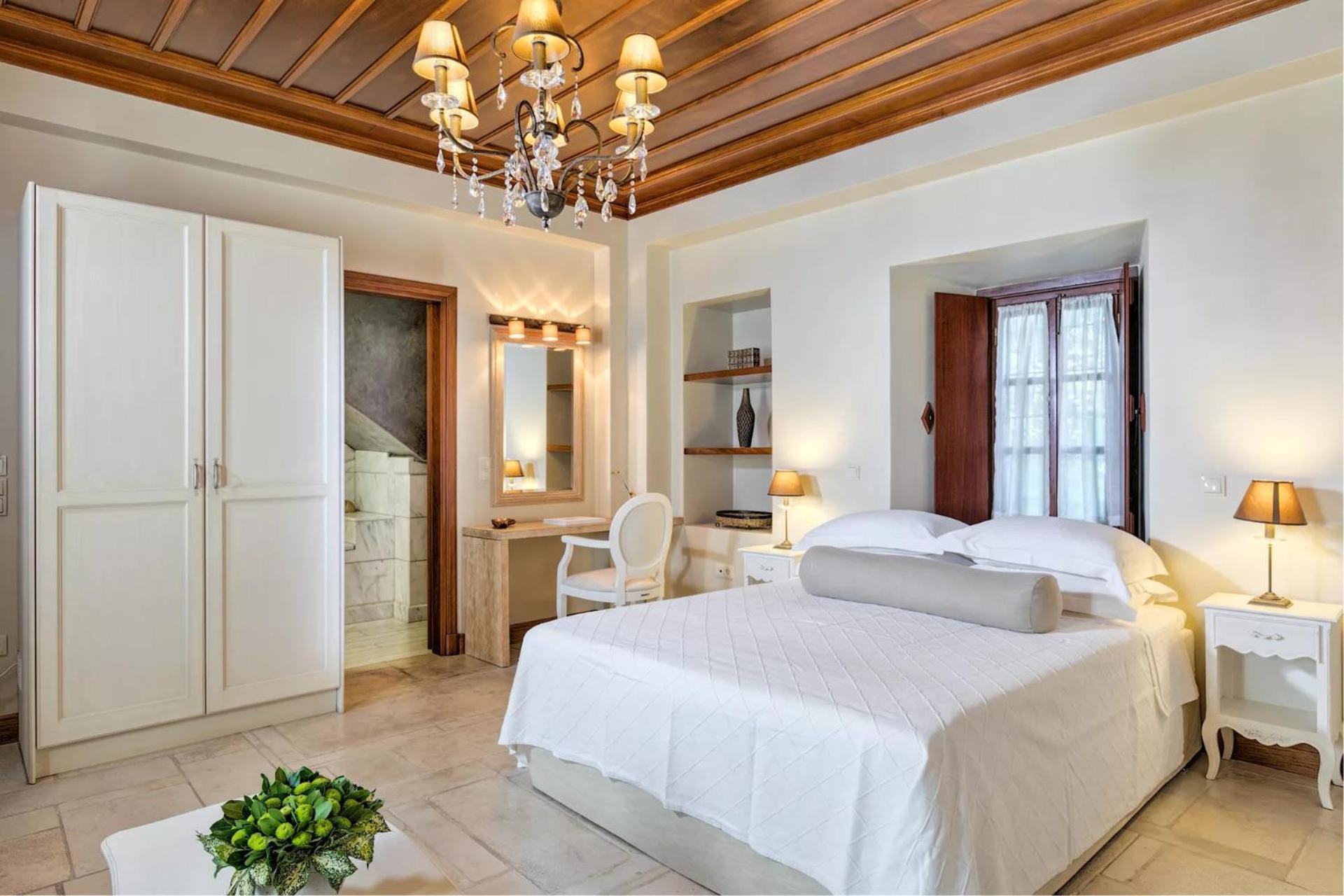 Mare Monte Luxury Suites Spétses Esterno foto